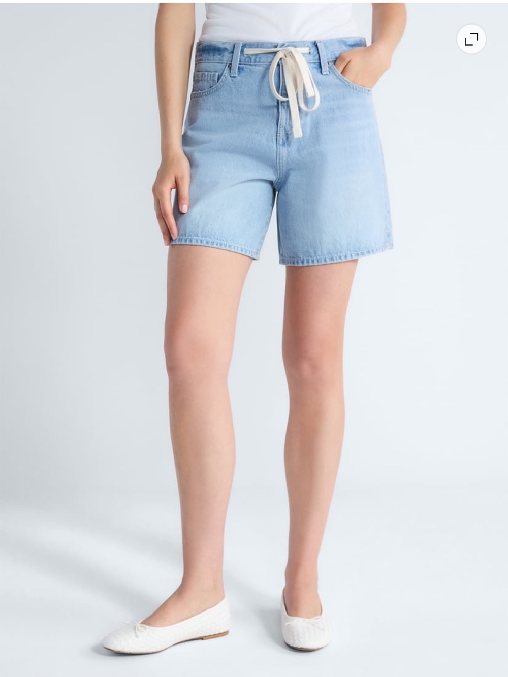 Free Assembly Women’s Denim Shorts With Twill Tie Drawstring Light Wash NWT 6